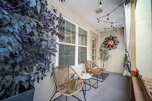Terrace/patio - Austin's lil Posh Pad (Austin)