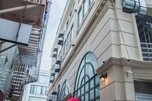 Exterior detail - Bakirköy Des Suites Hotel (Istanbul)