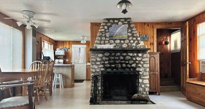 Charming 2-bedroom cottage on Long Lake Dundee. WI Property right on the water