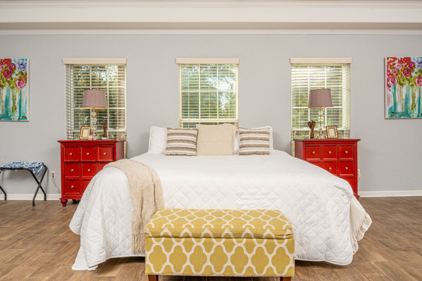 5 quartos, ferros/tábuas de passar roupa, berço de viagem, Wi-Fi