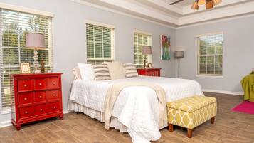 5 habitaciones, tabla de planchar con plancha, cuna de viaje y wifi