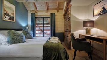 6 slaapkamers, een strijkplank/strijkijzer, wifi, beddengoed