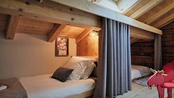 6 slaapkamers, een strijkplank/strijkijzer, wifi, beddengoed