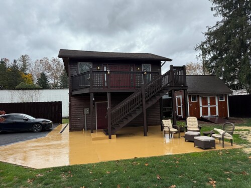 Studio in Beverly West Virginia.  Idea for travel nurses or long term stays.