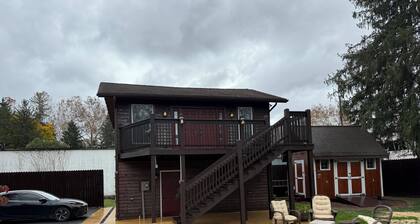 Studio in Beverly West Virginia. Idea for travel nurses or long term stays.