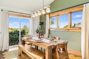 Dining - 360Mtn Views, OutdoorTheatre, Hottub, Sauna, GmRm (Asheville)