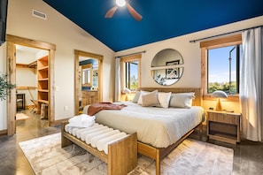 2 عدّة غرف نوم ومكتب ومكواة/لوح كي وسرير سفر