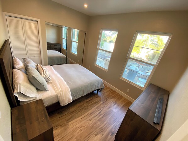 1 bedroom, WiFi, bed sheets