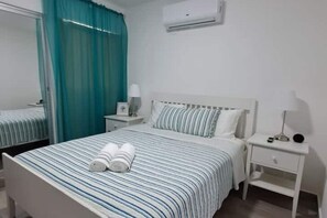 Fer et planche à repasser, Wi-Fi, draps fournis