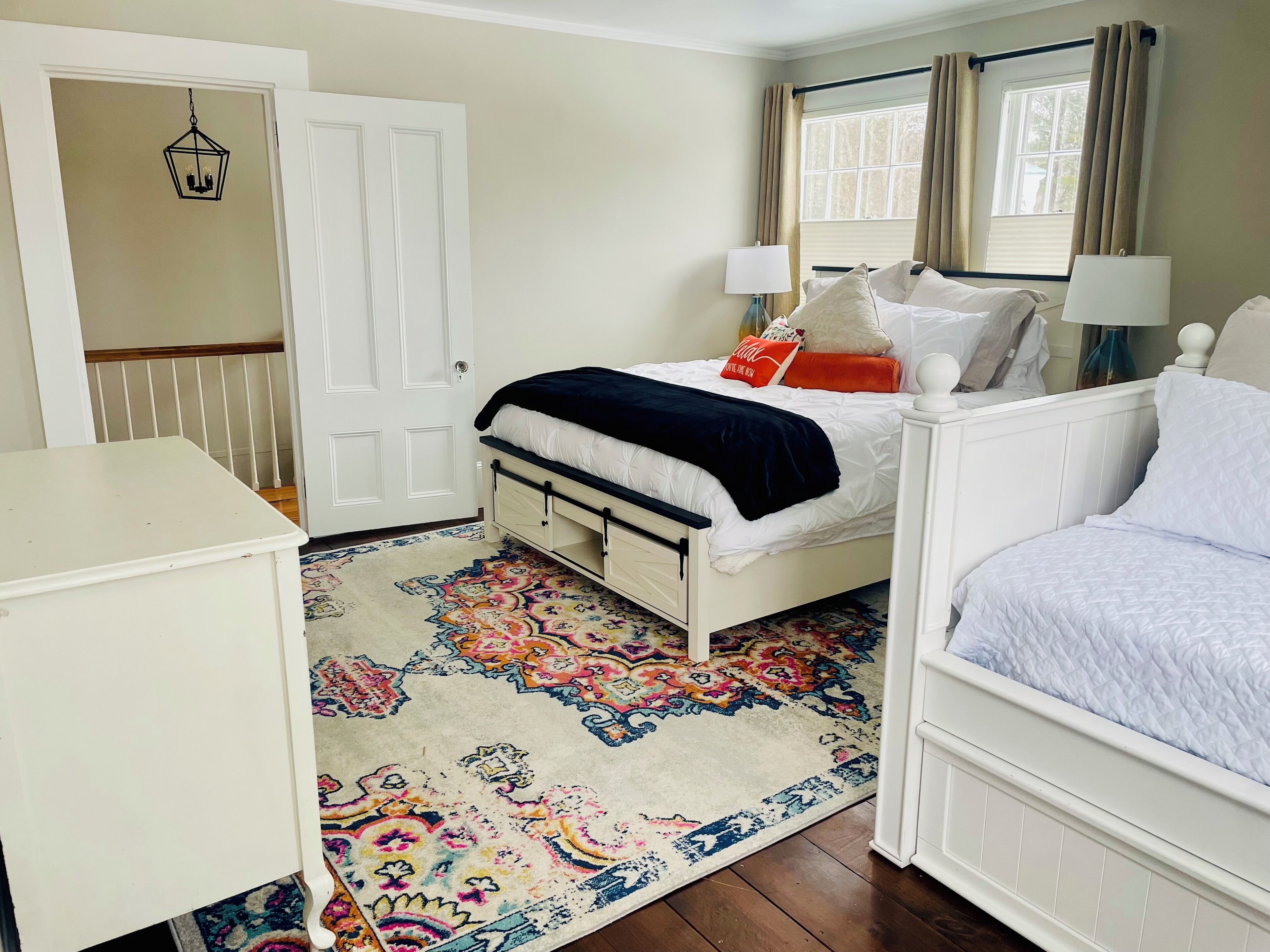 2 bedrooms, desk, iron/ironing board, travel crib