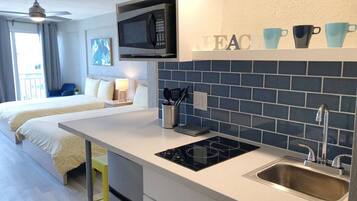 1 habitación, tabla de planchar con plancha, wifi gratis y ropa de cama