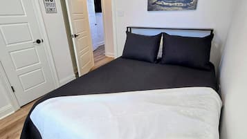 3 chambres, fer et planche Ă repasser, Wi-Fi, draps fournis