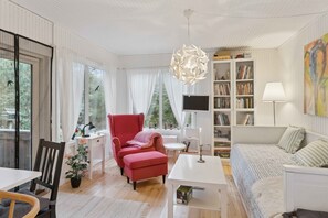1 bedroom, free WiFi, wheelchair access - Cozy seaside cottage on Sejerø (Sejerø)