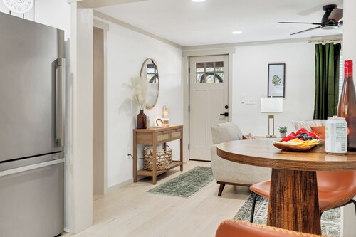 Stylish 3 Bedroom Getaway Near Knoxville, Airport & The Smokies