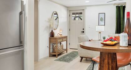 Stylish 3 Bedroom Getaway Near Knoxville, Airport & The Smokies