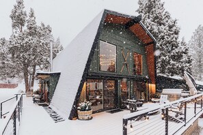 Exterior - Entire cabin in Big Bear Lake, California (Big Bear)