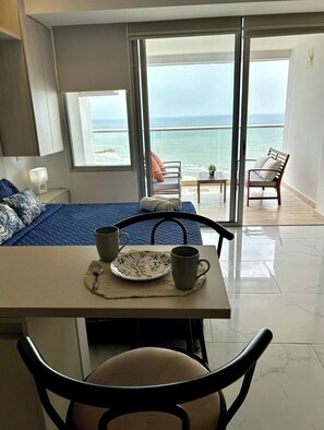 1 chambre, bureau, fer et planche à repasser, Wi-Fi gratuit