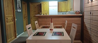 Mountain and river view apartment in Tärnaby