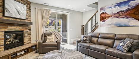 Smart TV, fireplace, offices