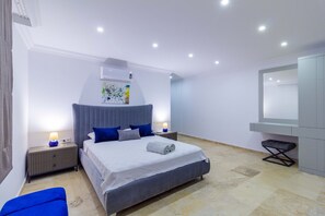 Bügeleisen/Bügelbrett, kostenloses WLAN, Bettwäsche