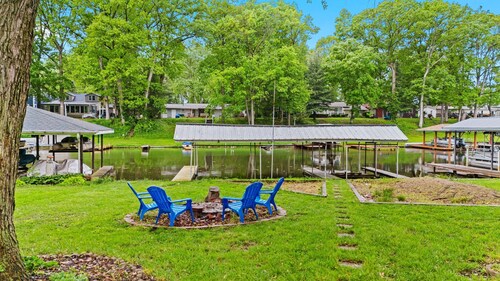 Peaceful Waterfront Home - Close To Indiana Beach