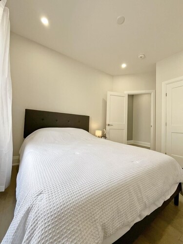Markham Luxury Stay • 4BR • Designer Interiors & Comfort