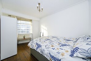 6 dormitorios, tabla de planchar con plancha, wifi gratis y ropa de cama