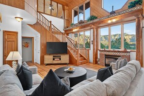 Télévision, cheminée