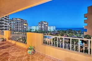 Property grounds - Blue Bungalow 402D: Your Luxury Beachfront Escape (Puerto Peñasco)