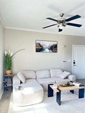 TV - Homey 1BR Getaway Near Trails & Local Shops (Magnolia)