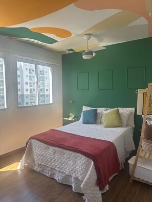 6 bedrooms, iron/ironing board, WiFi, bed sheets