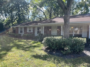 Exterior - 4-bedroom house nice neighborhood close to St Simon’s/Jekyll Island (Brunswick)