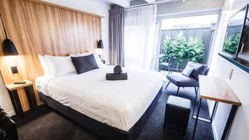 Standard Double Room, 1 Queen Bed, Non Smoking | Blackout drapes, free WiFi