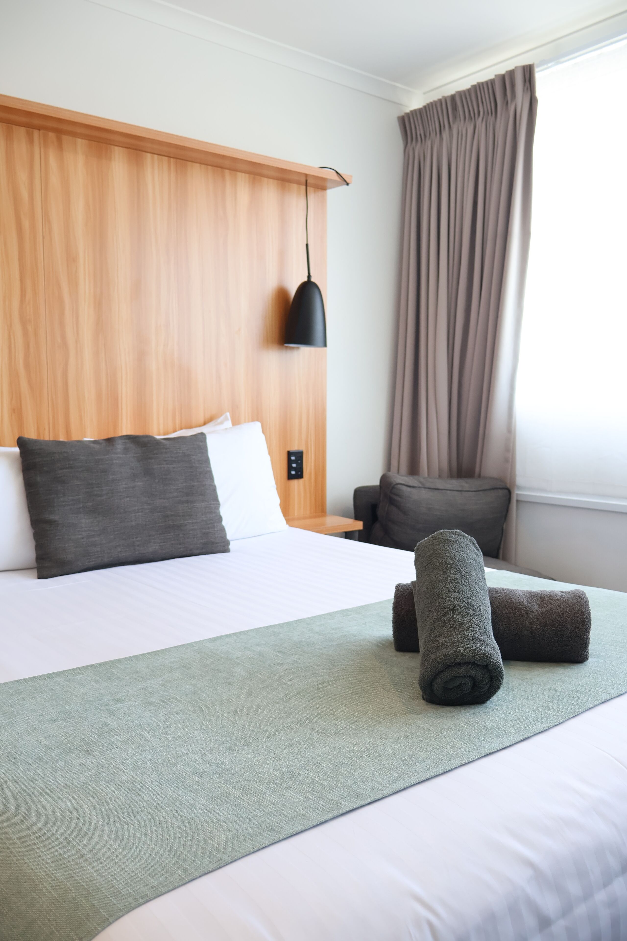 ห้องคอมฟอร์ทดับเบิล | ผ้าม่านกันแสง, Wi-Fi ฟรี, ผ้าปูที่นอน