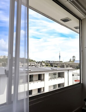 Habitación estándar doble, 1 cama de matrimonio, no fumadores | Cortinas opacas, wifi gratis, ropa de cama