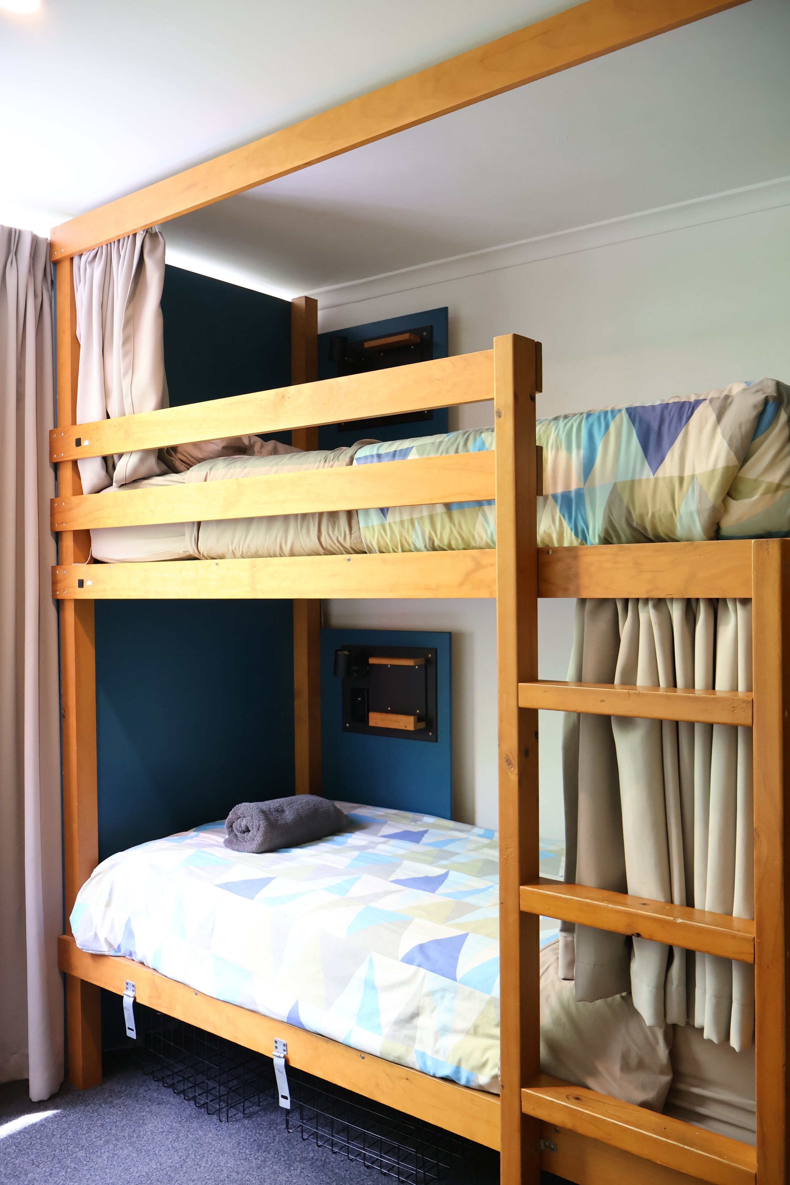 ห้องพักรวม, ผู้หญิงเท่านั้น | ผ้าม่านกันแสง, Wi-Fi ฟรี, ผ้าปูที่นอน