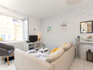 TV - Le Nid de Cancale by Interhome (Cancale)