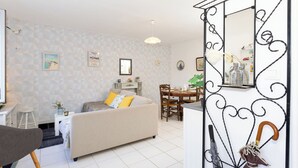 TV - Le Nid de Cancale by Interhome (Cancale)