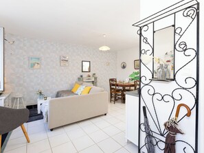 TV - Le Nid de Cancale by Interhome (Cancale)