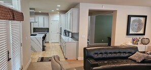 Televisión y chimenea 