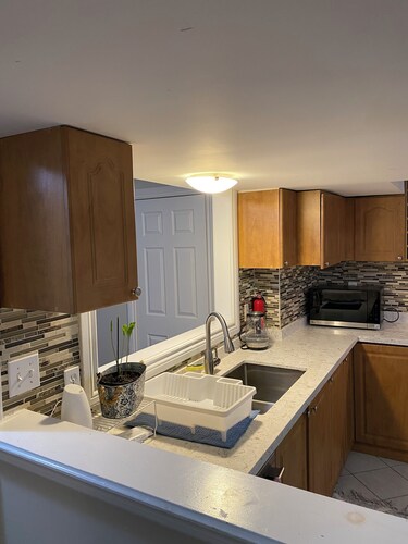 Spacious 1 Bedroom Apartment  To Yourself. Perfect for solo traveller or couples