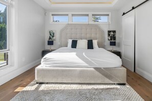 4 عدّة غرف نوم ومكتب ومكواة/لوح كي وواي فاي