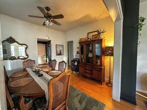 Dining - Luxury home + Huge yard in Avondale Logan Square (Chicago)