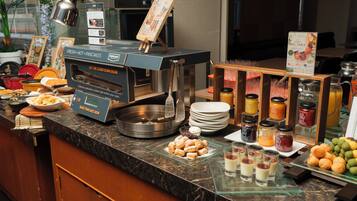 Daily buffet breakfast for a fee