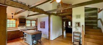 Hummingbird's Rest - Wine Country Cabin Retreat