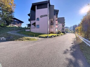Exterior - Résidence des Montagnes by Interhome (Bellevaux)