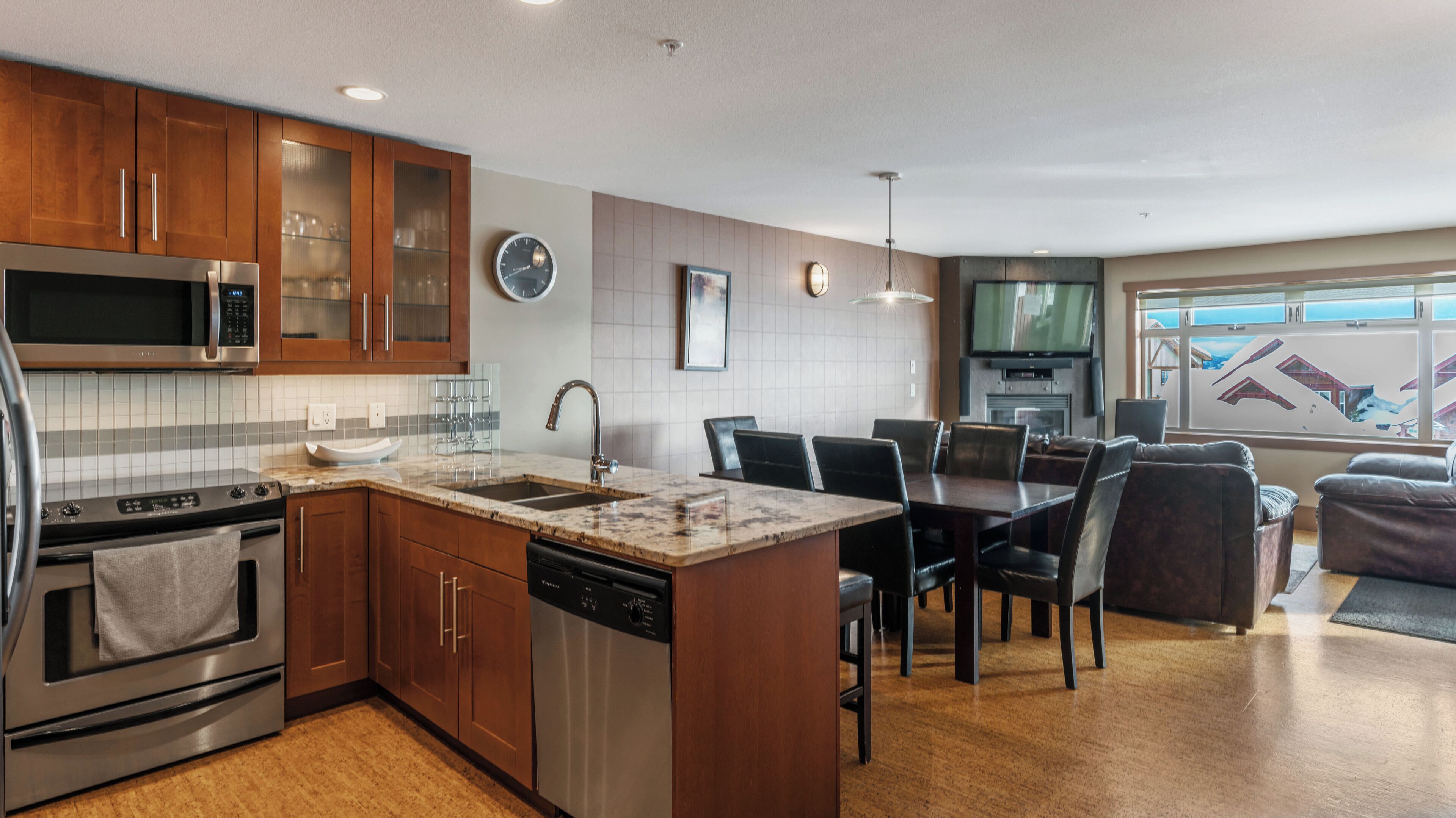 Deluxe Condo, Balcony, Mountain View | Dapur peribadi