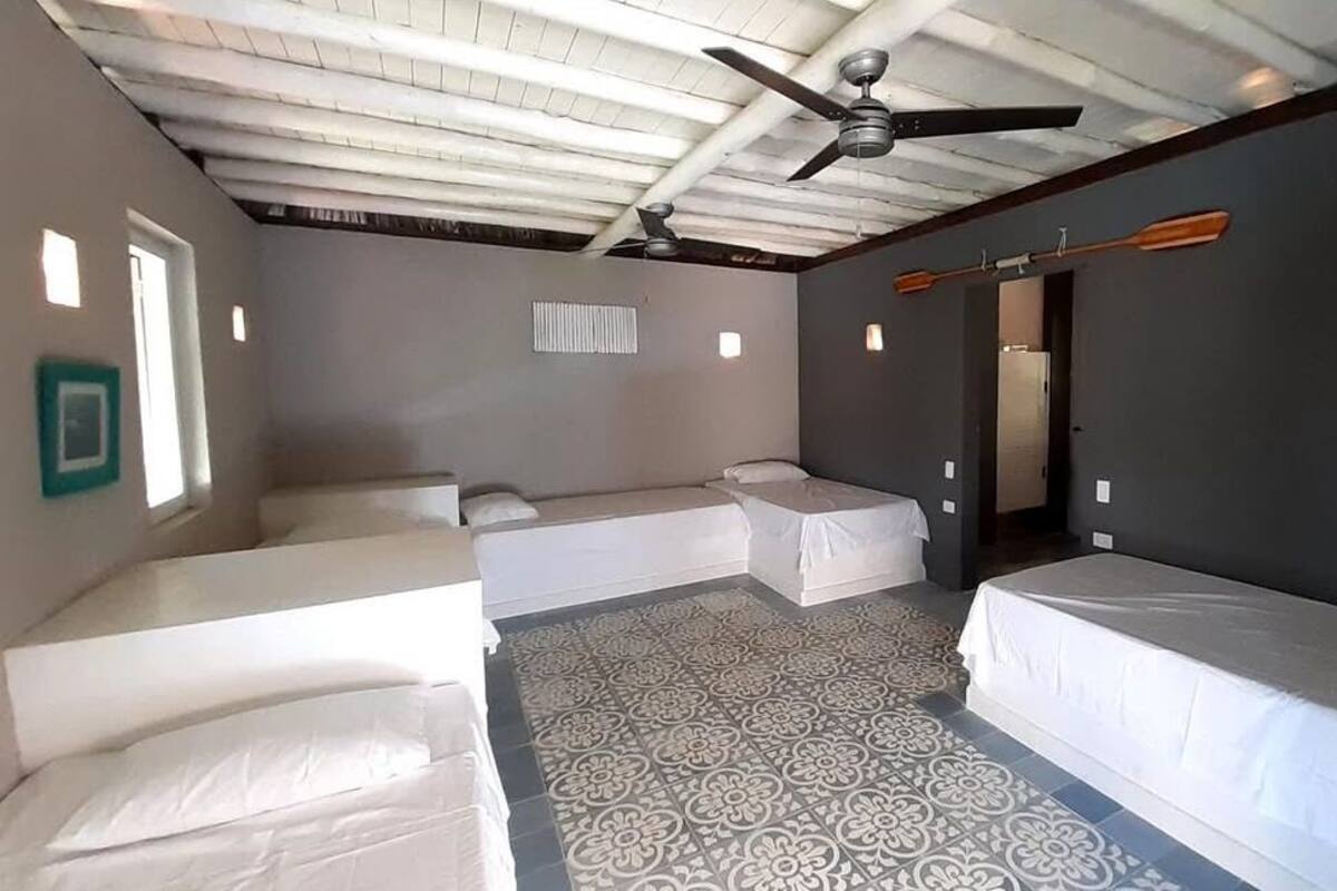 Dormitorio compartido, vista al patio | Wifi gratis