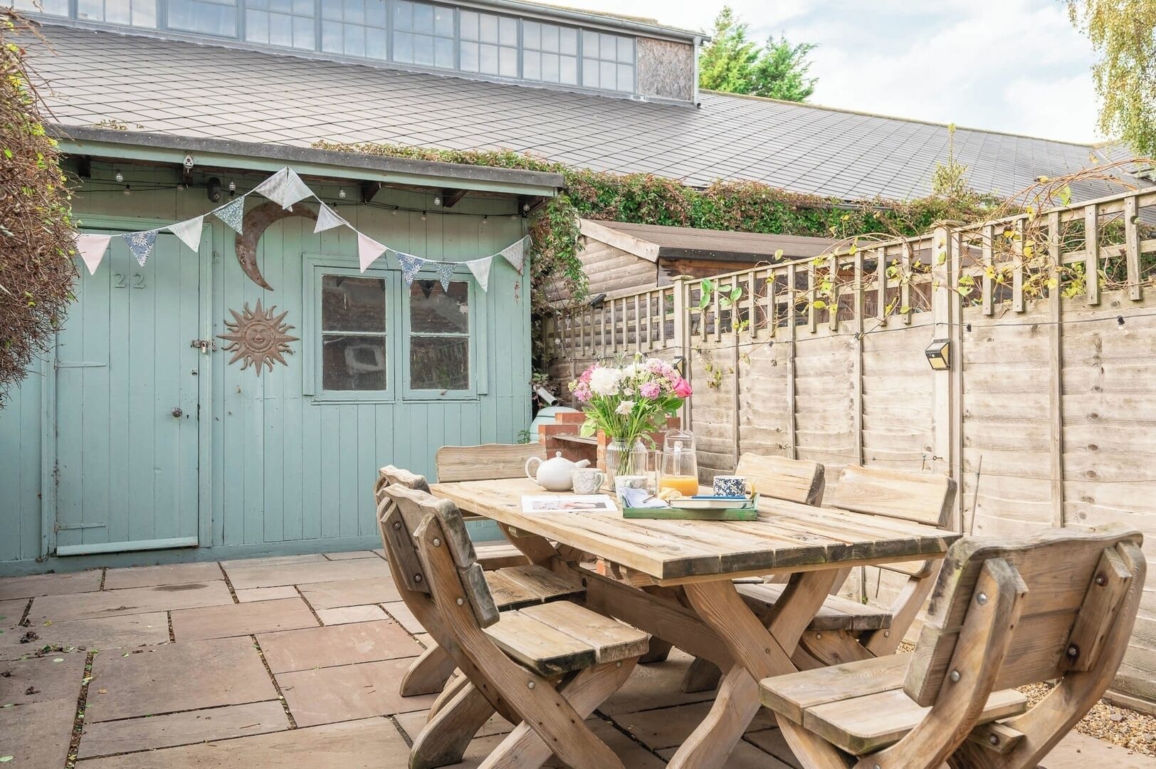 تناول الطعام بالخارج