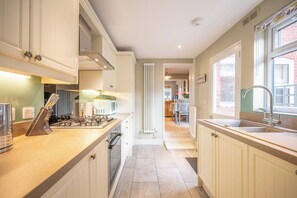 Fridge, microwave, oven, dishwasher - Number 22, Leiston Road, Aldeburgh (Aldeburgh)